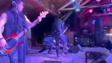 Saliva · Live at The Barn